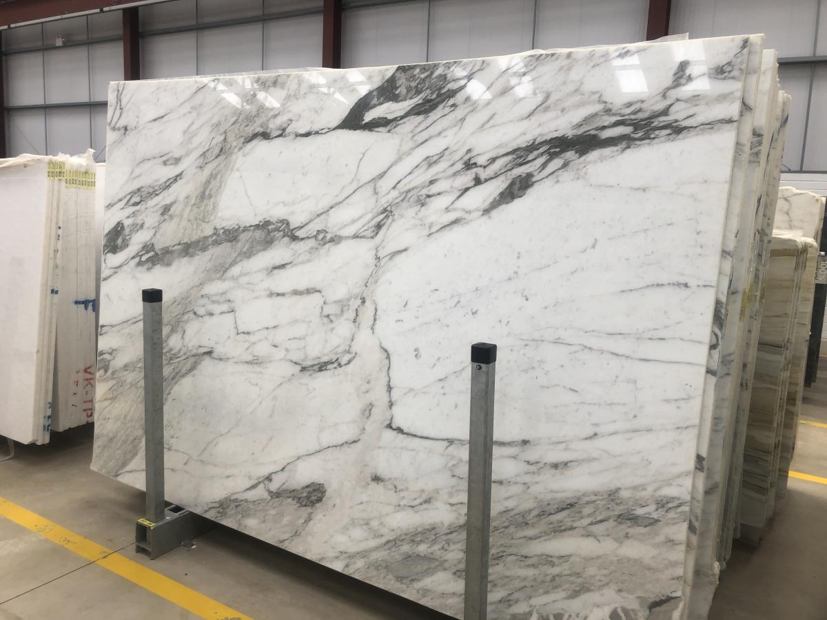 MARBLE : CALACATTA VAGLI VR6766