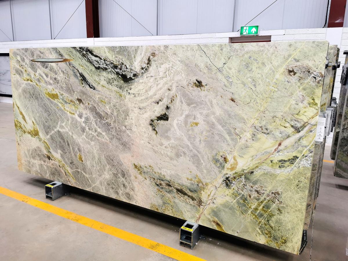 MARBLE : IRISH GREEN BK DI-571
