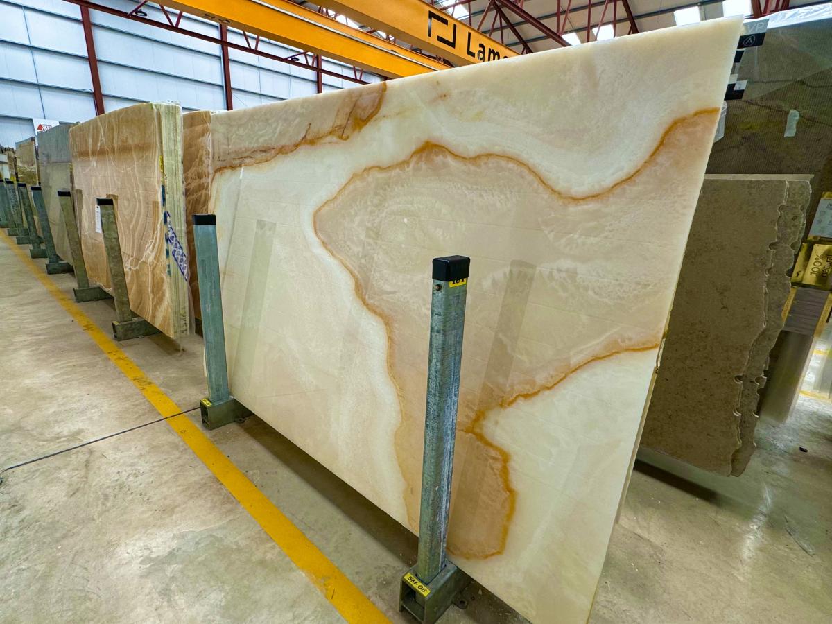 MARBLE : ONICE BIANCO EXTRA BM DS882